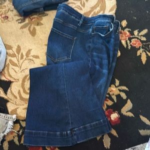 Vervet Sz 18 Stretch Denim High Rise Bell Bottom Dark Wash Jeans